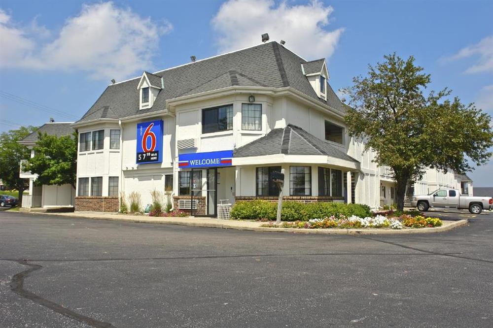 Motel 6 Milwaukee West - Брукфілд Зручності фото
