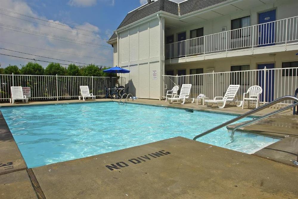 Motel 6 Milwaukee West - Брукфілд Зручності фото